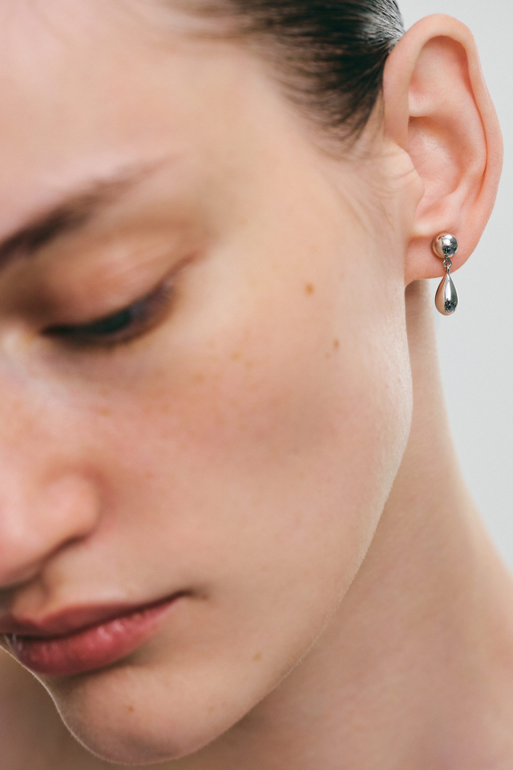 Сережки Сережки куля коротка, біле золото замовити в Гузема