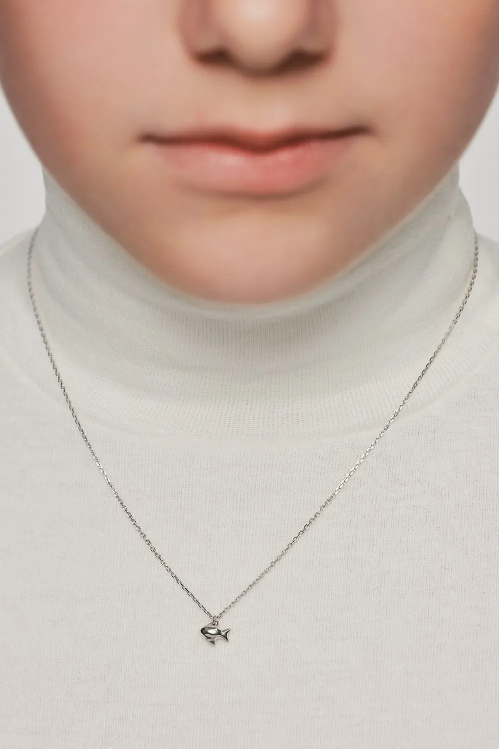 Кольє-рибка, біле золото